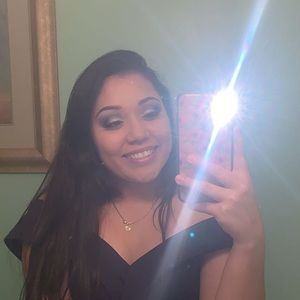 Meet your Posher, Laura